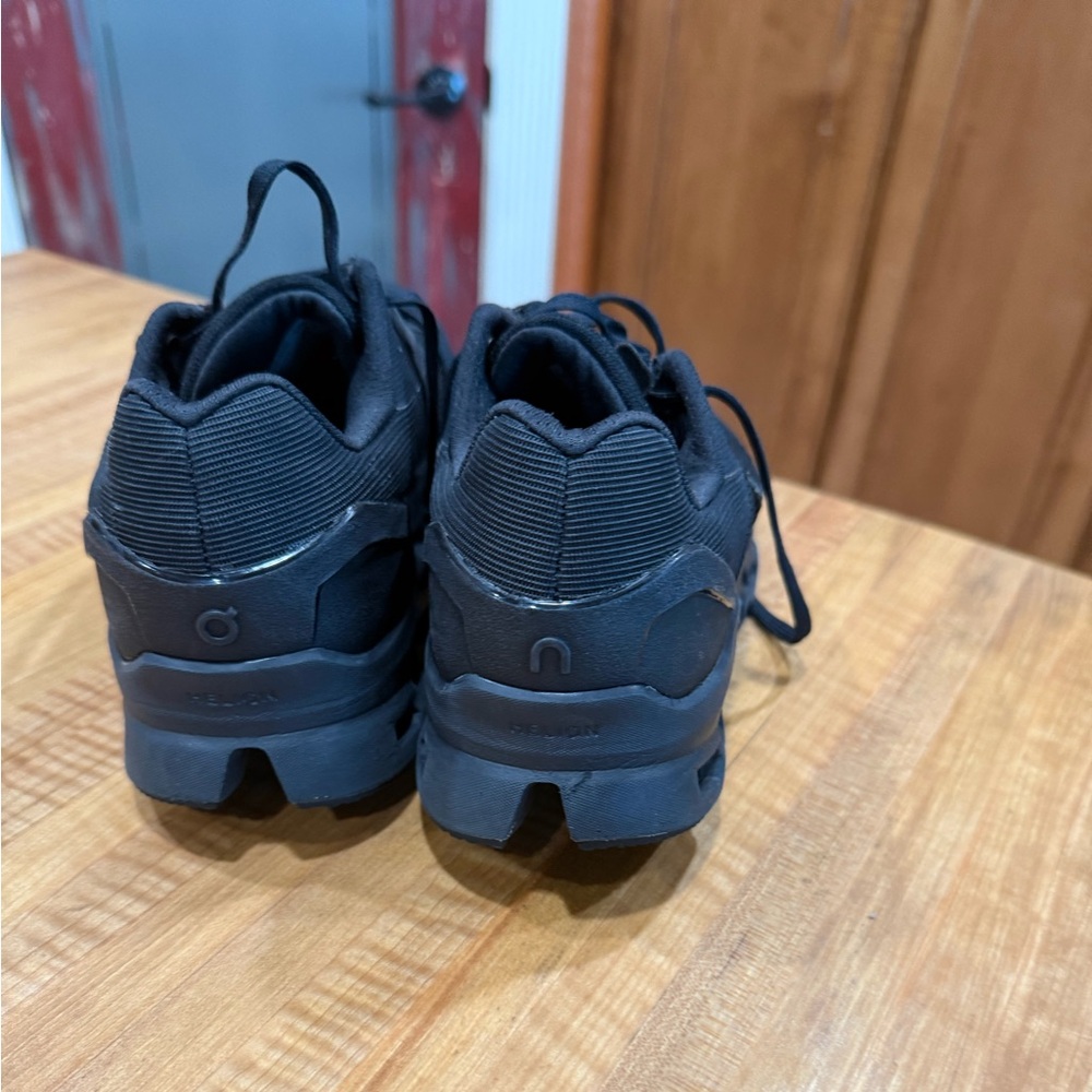 On Running Charcoal Sneakers - Picture 2 of 12